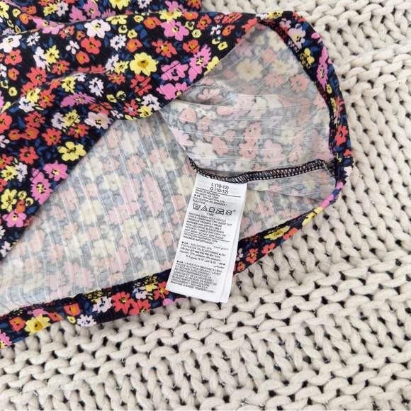 NWOT Old Navy Colorful Floral Patterned Girl's Top Large 10-12 - Picture 3 of 4